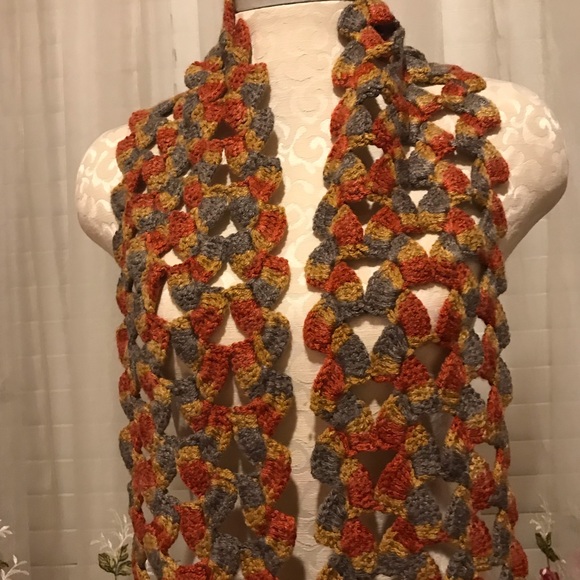 Scarfs - Picture 2 of 8